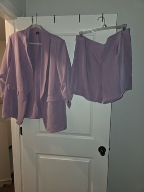 Lilac Two-Piece Blazer & Shorts Set (Blaze Size:2x & Shorts Size 3x)
